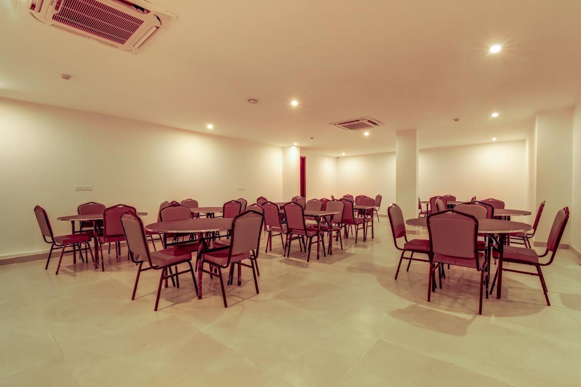 Townhouse Infinity Stays Gurgaon Exterior foto
